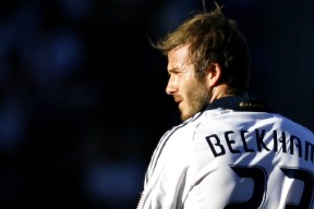 比赛争议：关键判罚引发的队伍申诉与裁决过程公开，比赛申诉是什么意思