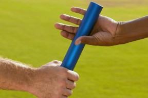 女子4×200米自由泳接力澳大利亚技术动作细腻，女子4×200米自由泳接力采访